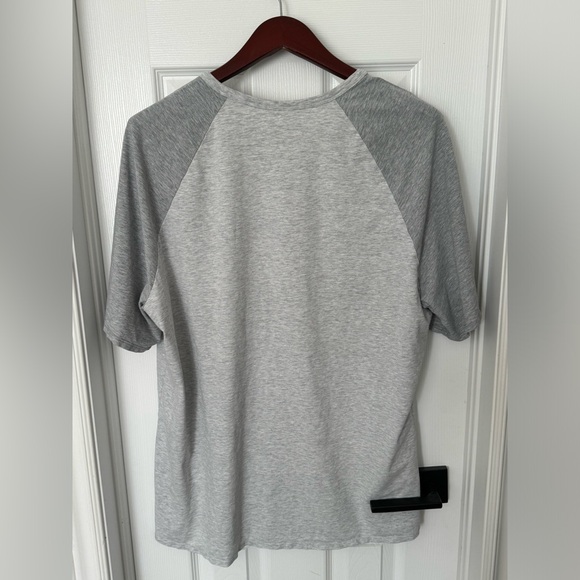 Lululemon Men’s Raglan style tshirt size XXL 10/10 condition - Picture 3 of 3